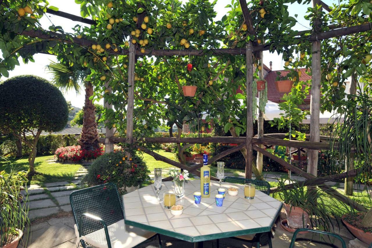 Casa Vacanze Chery Сорренто Экстерьер фото