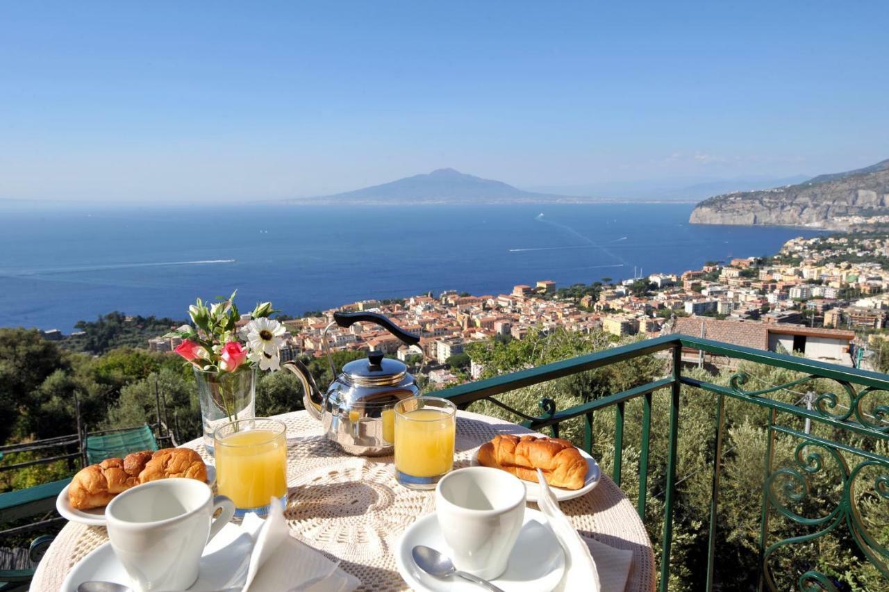 Casa Vacanze Chery Сорренто Экстерьер фото