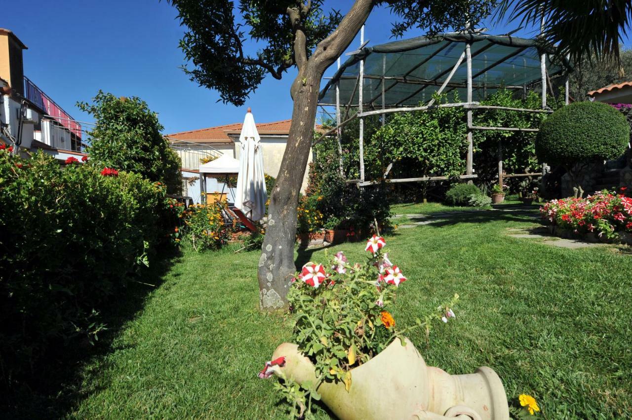 Casa Vacanze Chery Сорренто Экстерьер фото