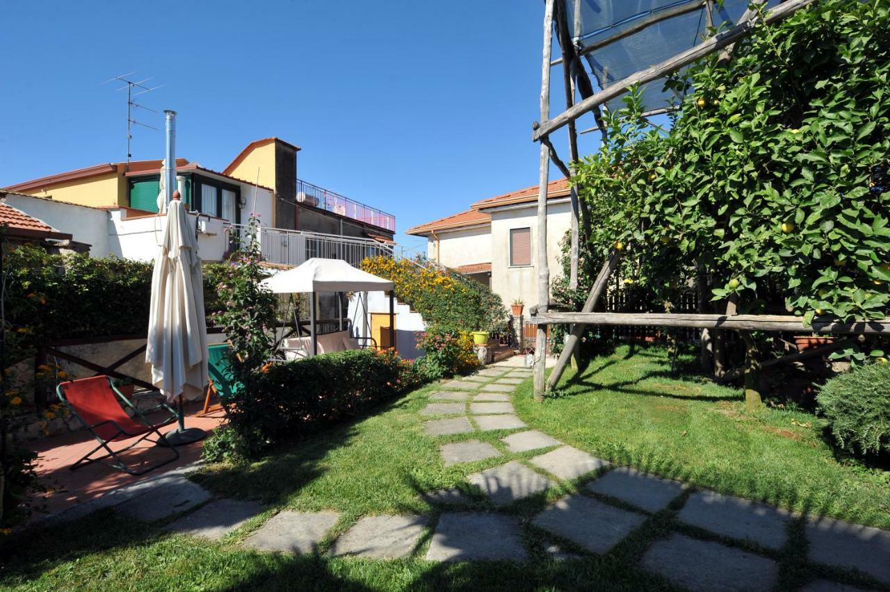 Casa Vacanze Chery Сорренто Экстерьер фото